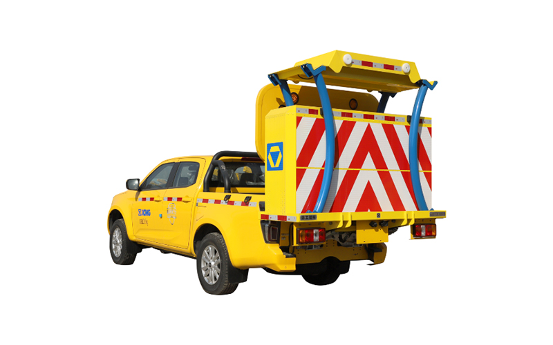 Cylindre hydraulique pour panneau de véhicule de tampon anti-collision